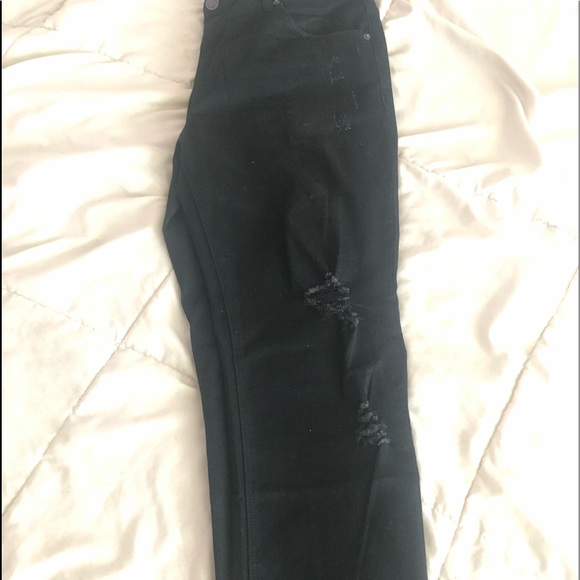 Men’s Black Ripped Jeans - Picture 3 of 5